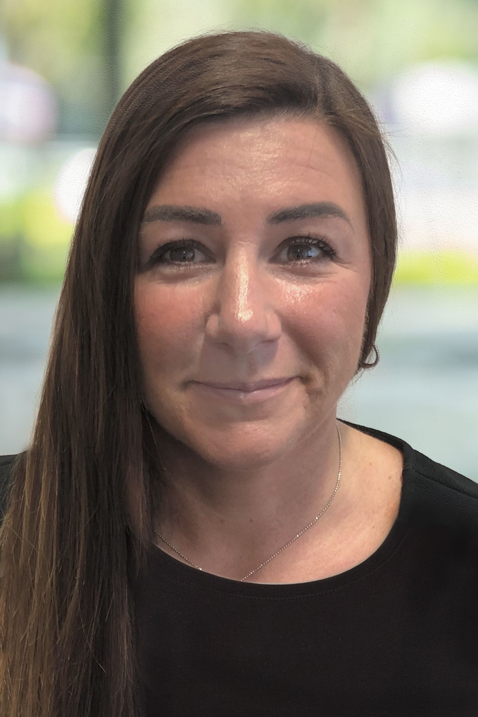 Headshot of Julie Collins