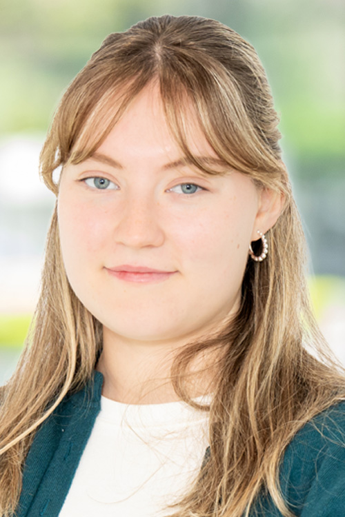 Headshot of Anna Frith