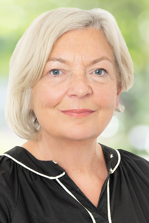 Headshot of Gill Fort