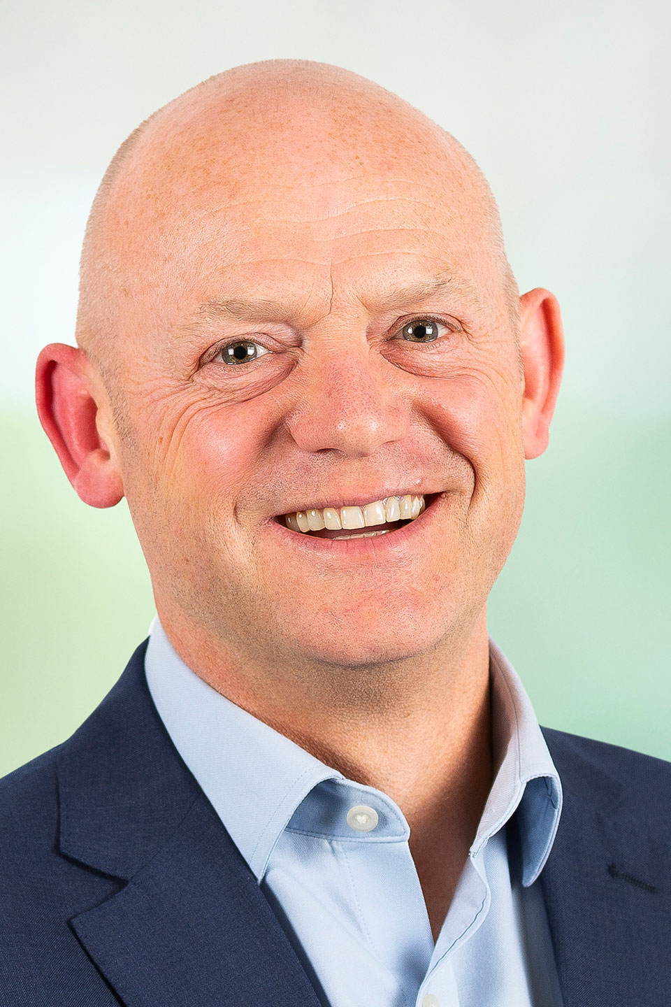 Headshot of Ian Grundy