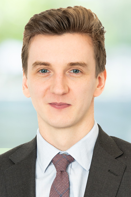Headshot of Harry Roxburgh