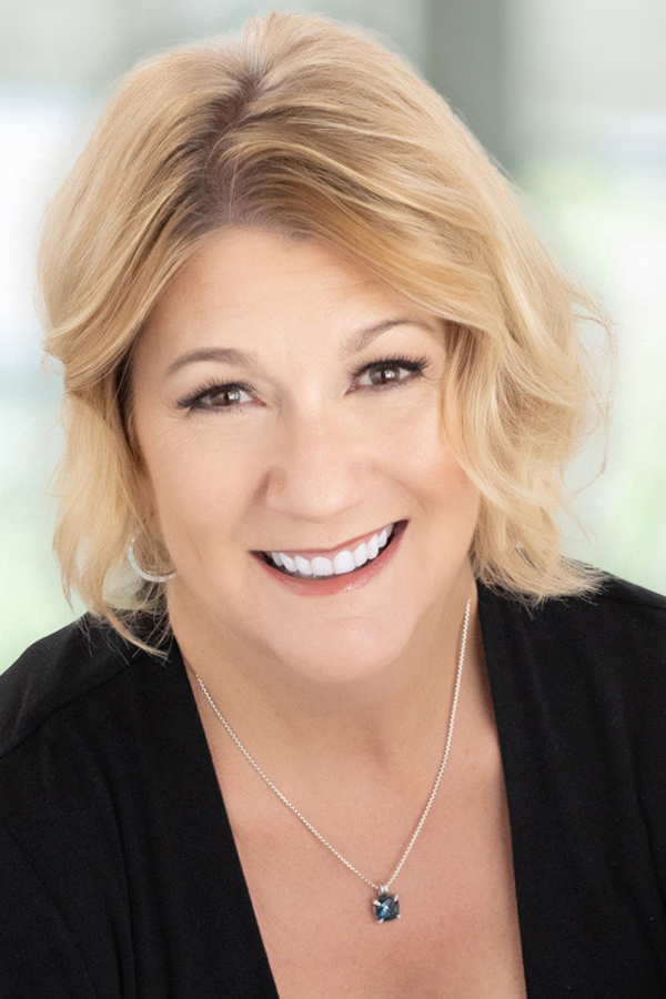 Headshot of Julie Lung