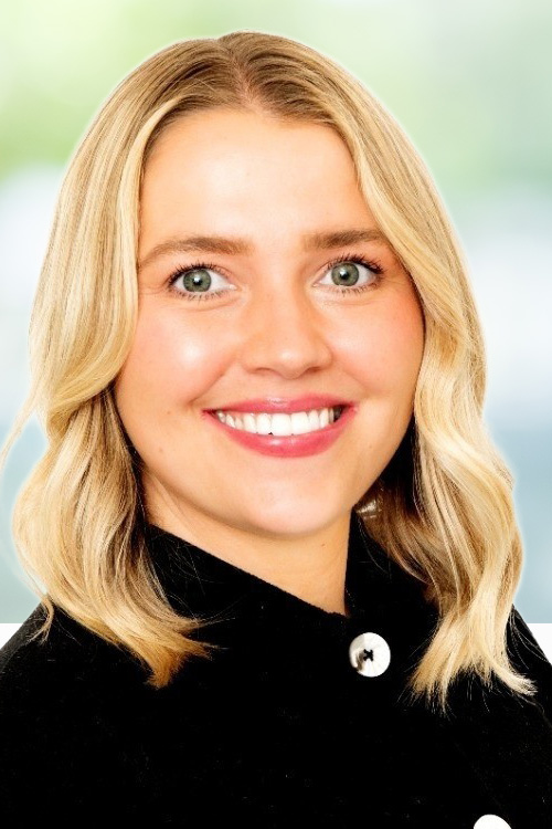 Headshot of Sophie Mansouri